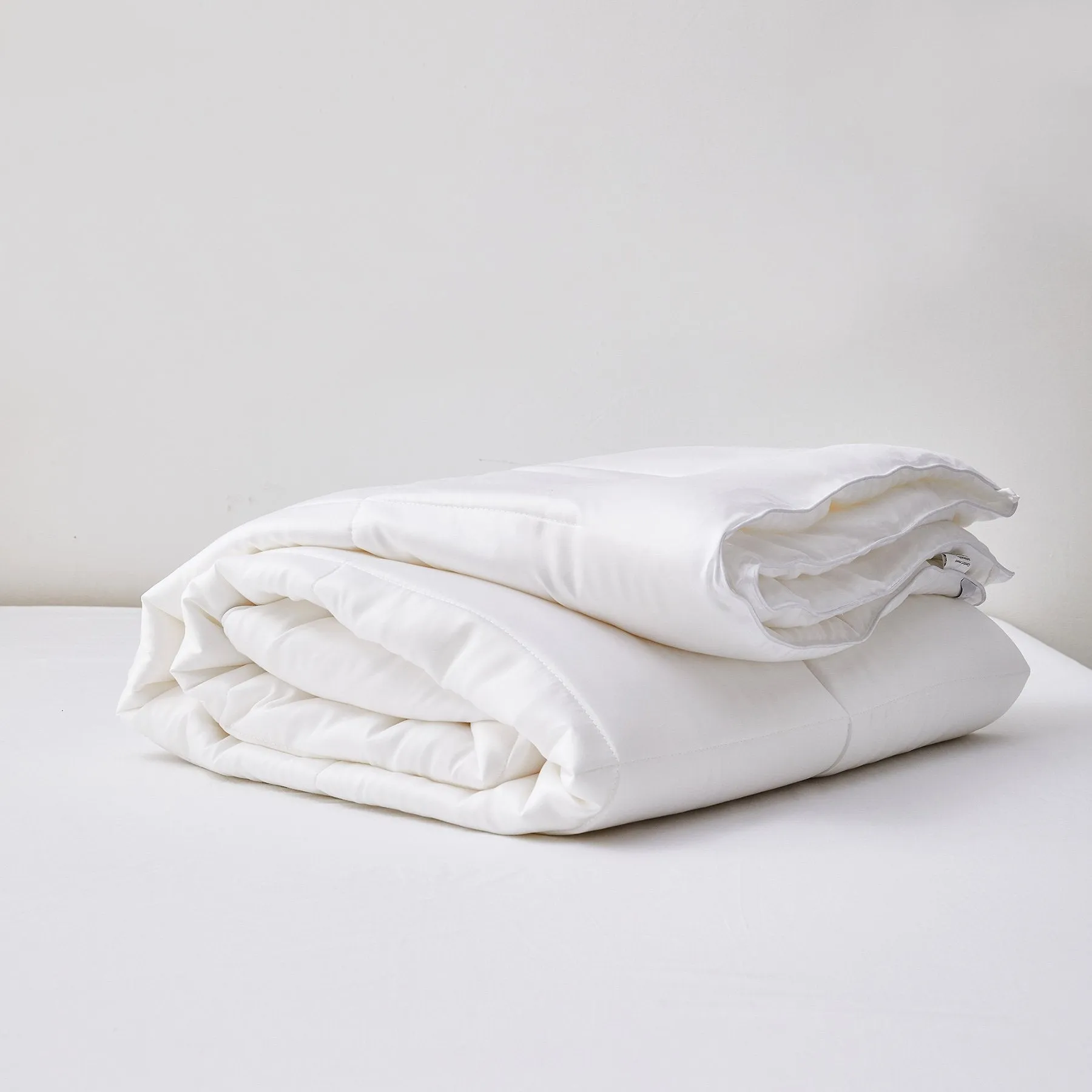AiryWeight Eucalyptus Comforter