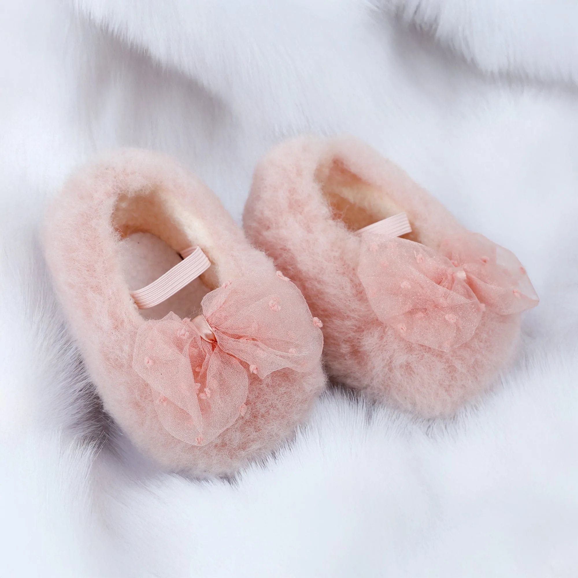 Baby Moo Bow Applique Warm Furry Booties - Pink
