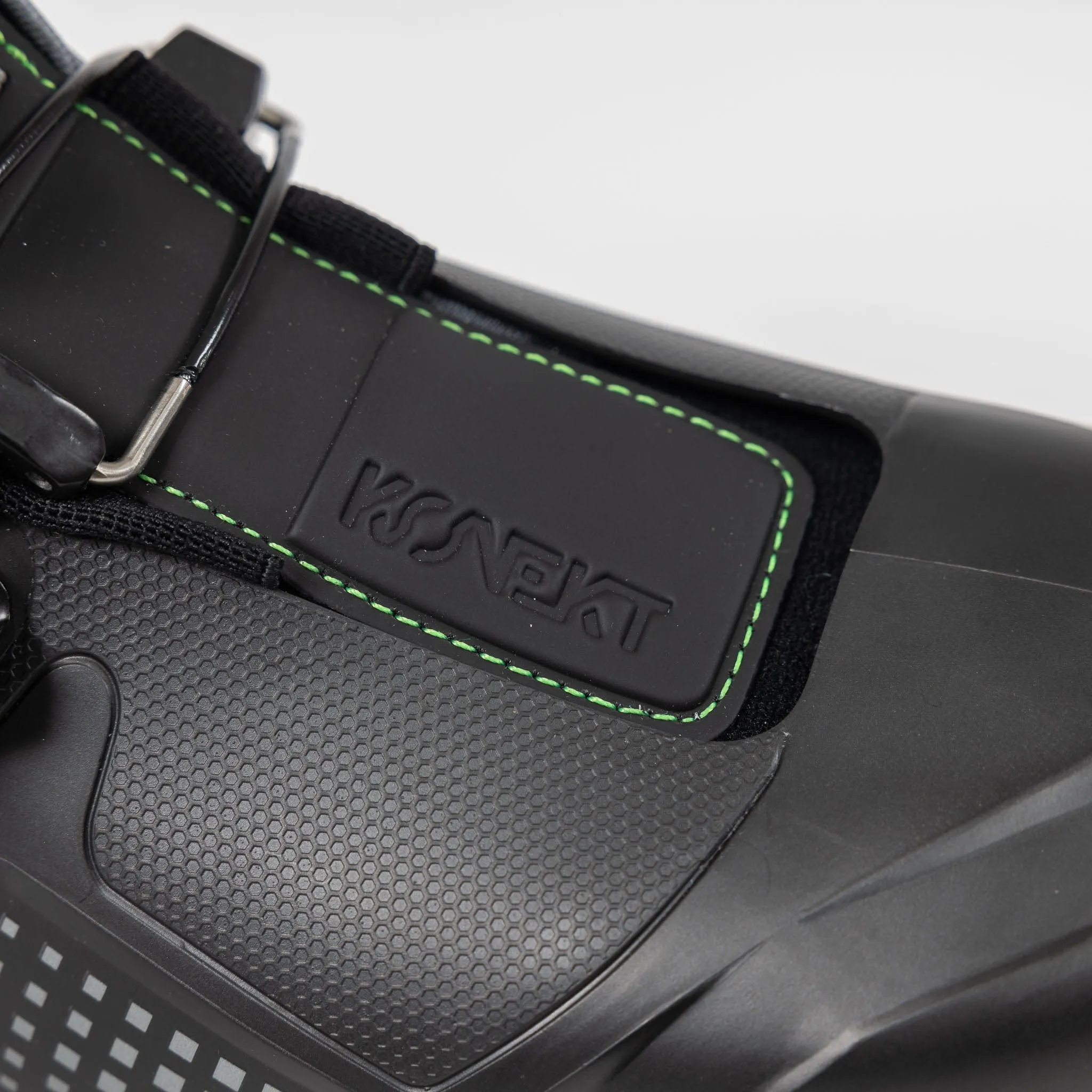 Bauer Konekt Senior Goalie Skates - 2022