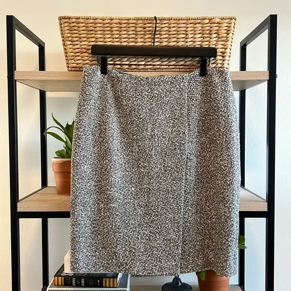 Brooks Brothers &quot;346&quot; Wool Tweed Woven Pencil Skirt, 12
