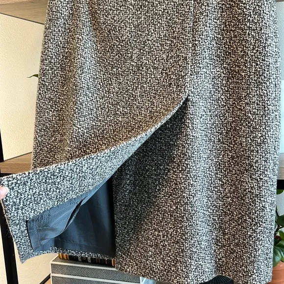 Brooks Brothers &quot;346&quot; Wool Tweed Woven Pencil Skirt, 12