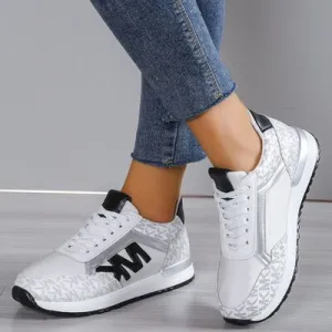 Contrasterende veterschoenen met ronde neus