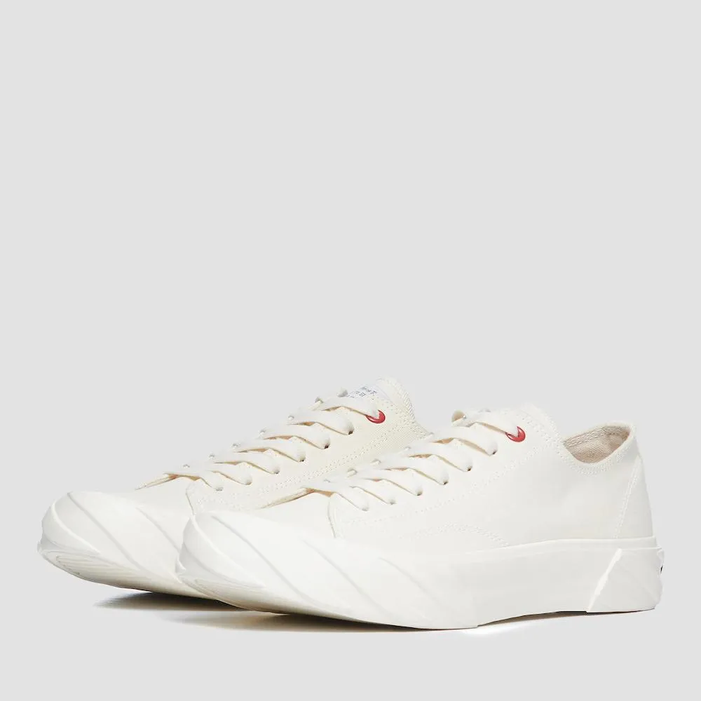 CUT Sneakers in White Carbon Coated Canvas