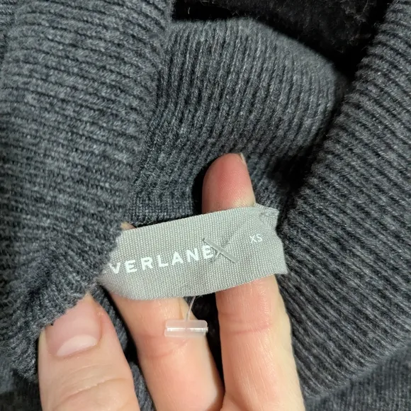 EVERLANE The Cashmere Knit Gray Turtleneck Sweater