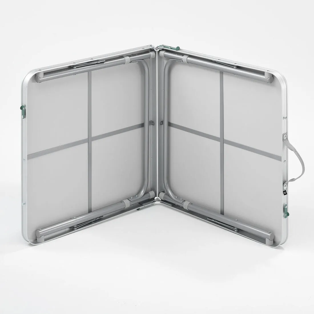 FOLDING CAMPING TABLE - 4 TO 6 PEOPLE
