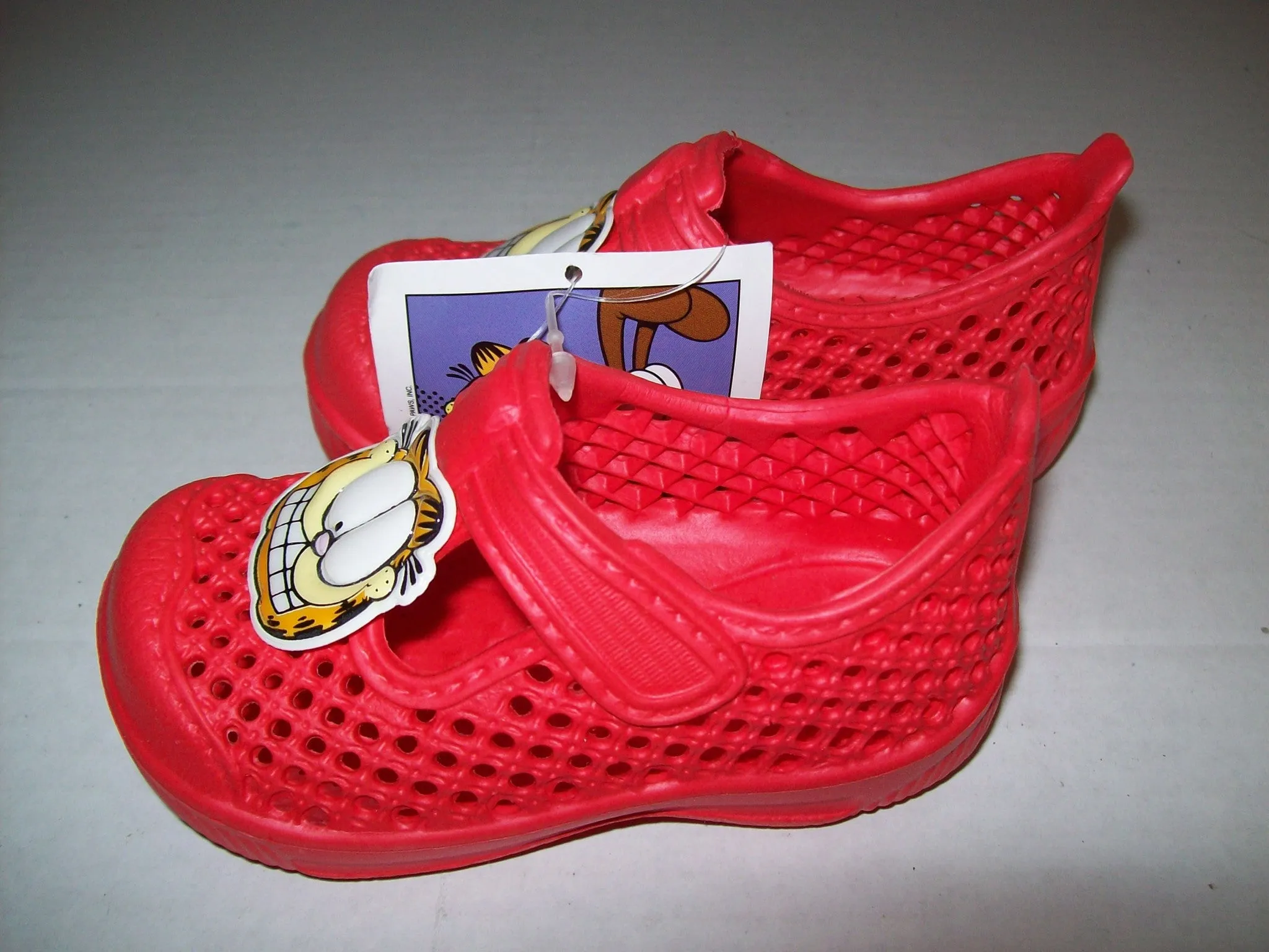 Garfield Red Shoes