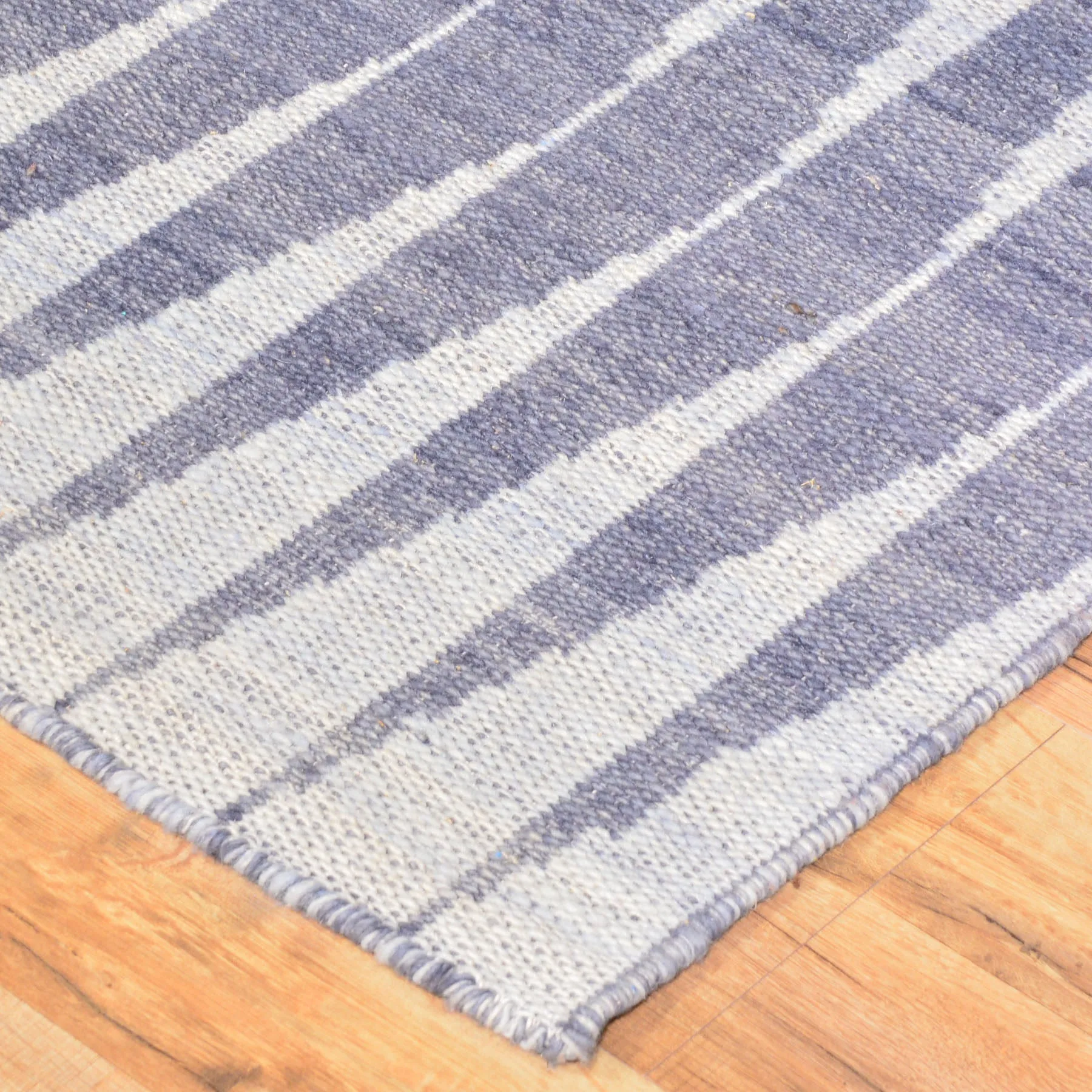 Hand-Woven Modern Reversible Handmade Kilim Wool Rug (Size 3.8 X 5.8) Brral-5136