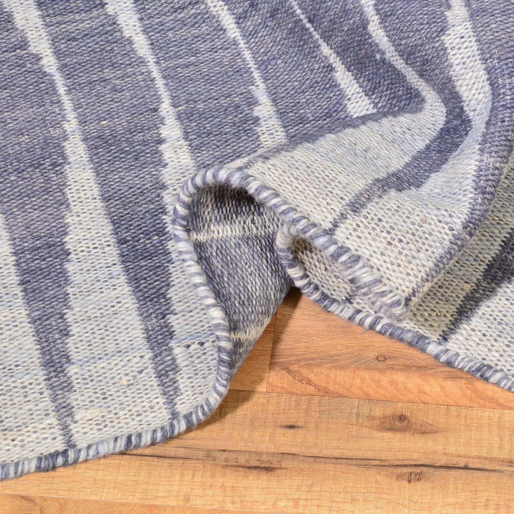 Hand-Woven Modern Reversible Handmade Kilim Wool Rug (Size 3.8 X 5.8) Brral-5136