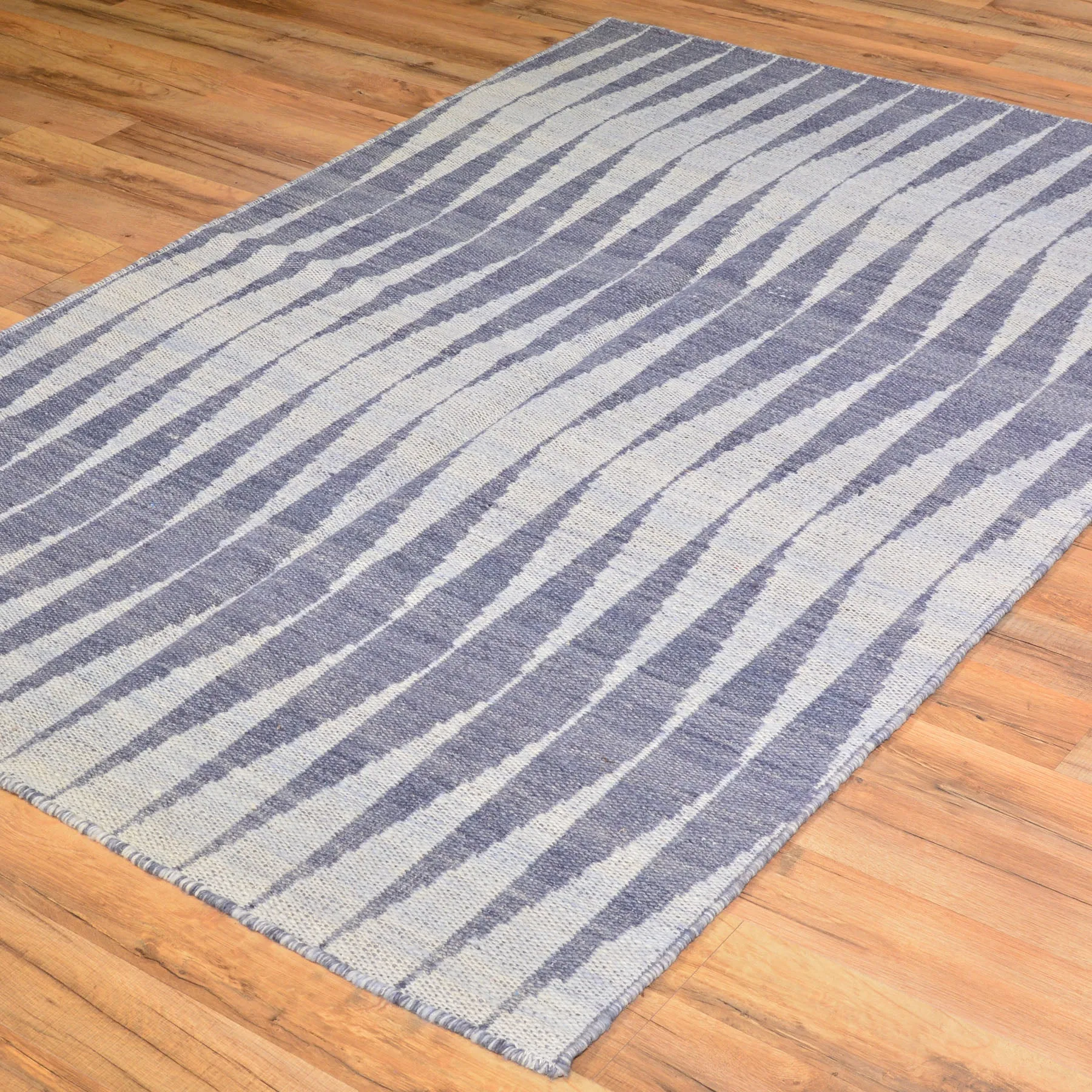 Hand-Woven Modern Reversible Handmade Kilim Wool Rug (Size 3.8 X 5.8) Brral-5136