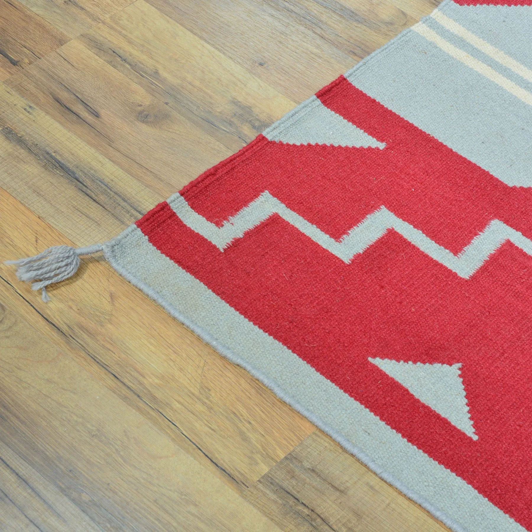 Hand-Woven Reversible Southwestern Design Handmade Wool Kilim (Size 4.2 X 5.11) Cwral-10356