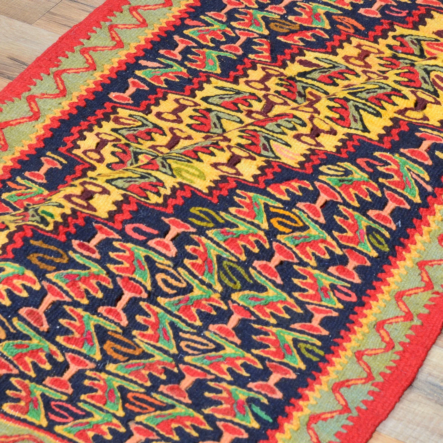 Hand-Woven Senneh Kilim Tribal Design Handmade Wool Rug (Size 2.5 X 3.5) Brral-4998