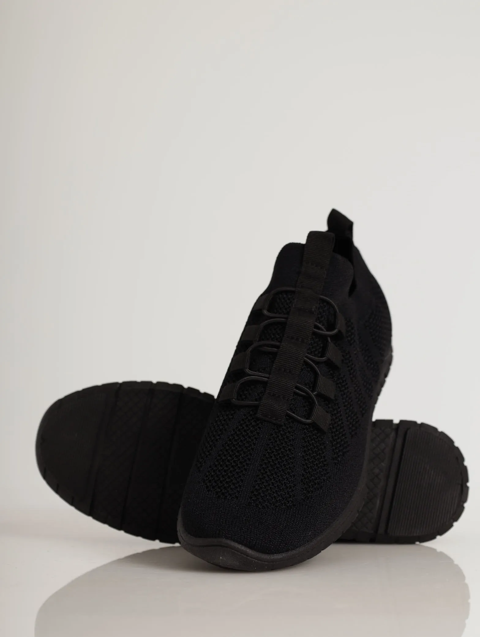 Ladies Soft Nansia Sneaker - Black