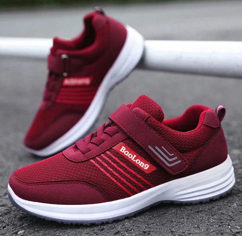 Low-Top Retro Graphic Sneakers for Women with Non-Slip Flexibility