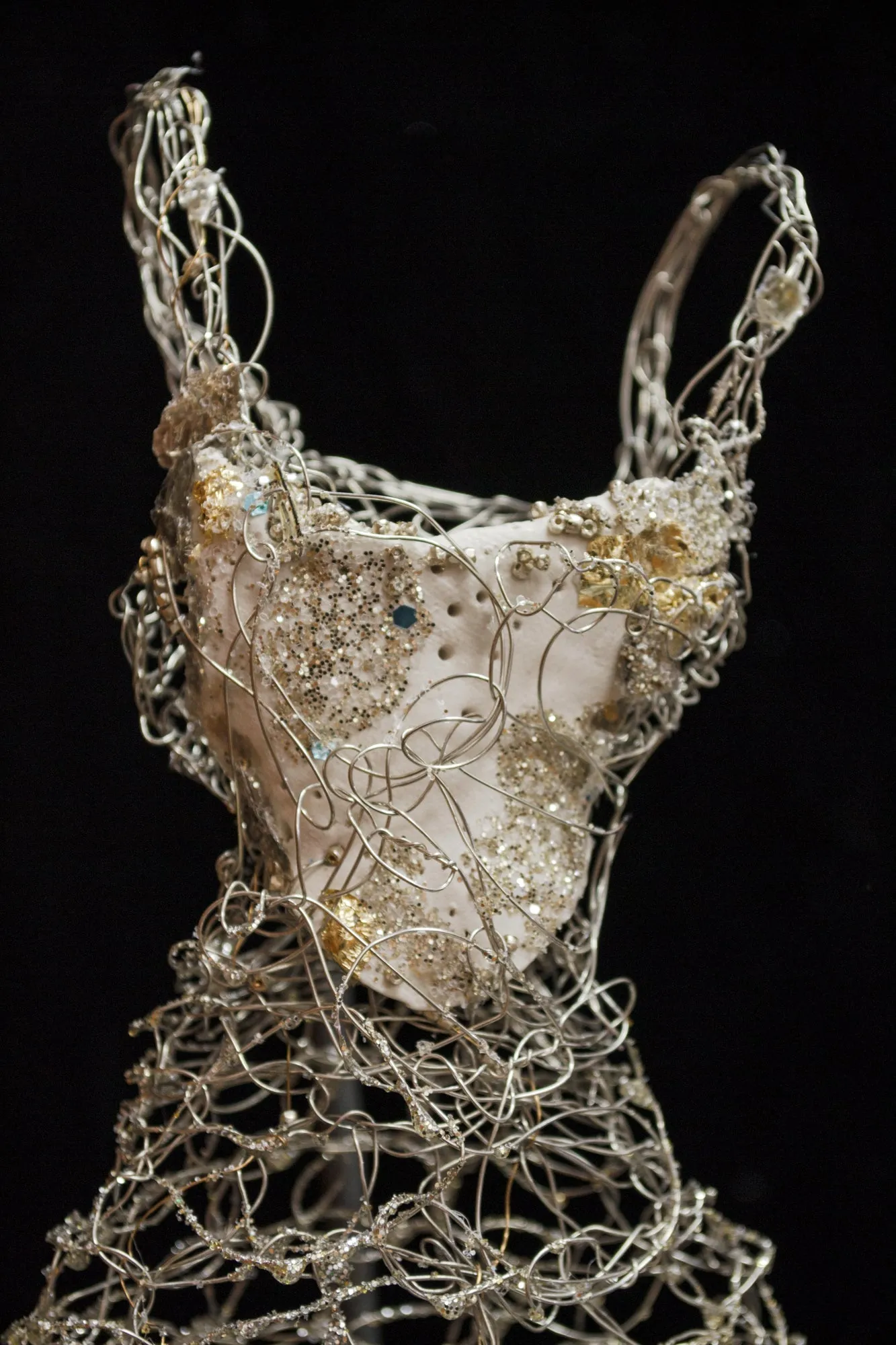 Myrrha Micans (Glittering Porcelain)