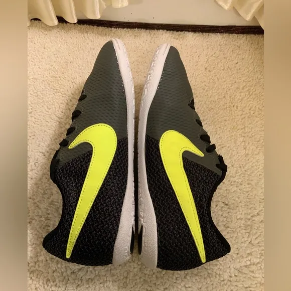 NIKE ELASTICO PRO 3 TURF YOUTHS SNEAKERS