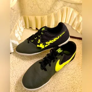 NIKE ELASTICO PRO 3 TURF YOUTHS SNEAKERS