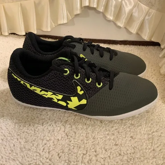 NIKE ELASTICO PRO 3 TURF YOUTHS SNEAKERS