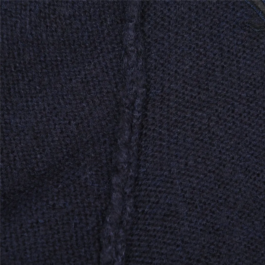 Round neck solid color twist logo knitted long sleeves