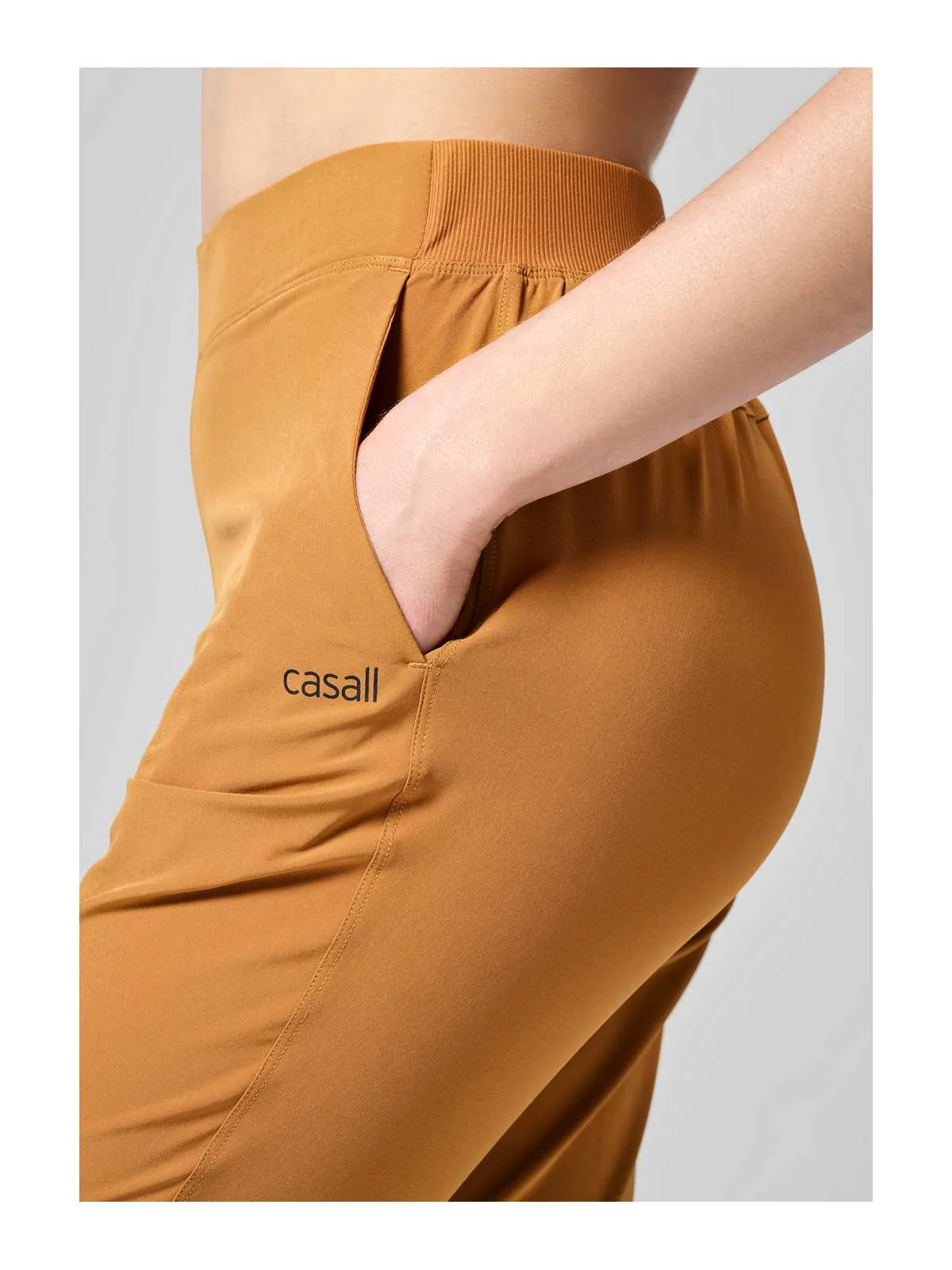 Spodnie CASALL Slim Woven Pants żółty
