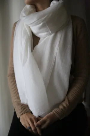 Tissue Weight Cashmere Scarf | Ivory
