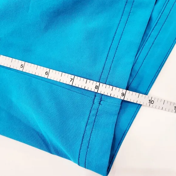 Title Nine Rogue 9&quot; Shorts Mid Rise Turquoise/Aqua Amphibious Women's Size 10
