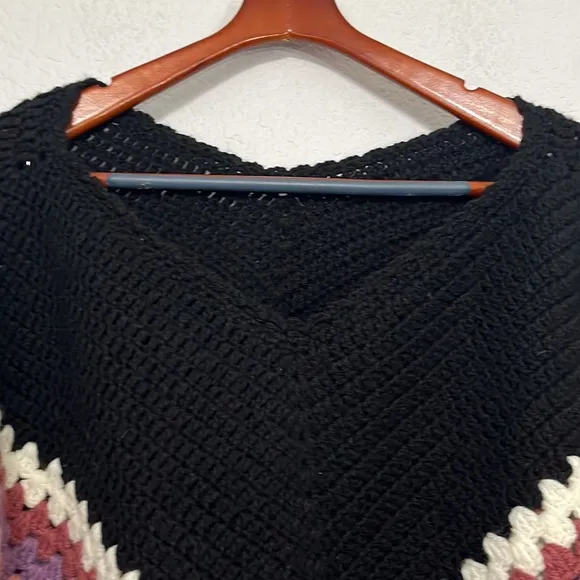 Vintage Crochet Y2K Poncho Sweater