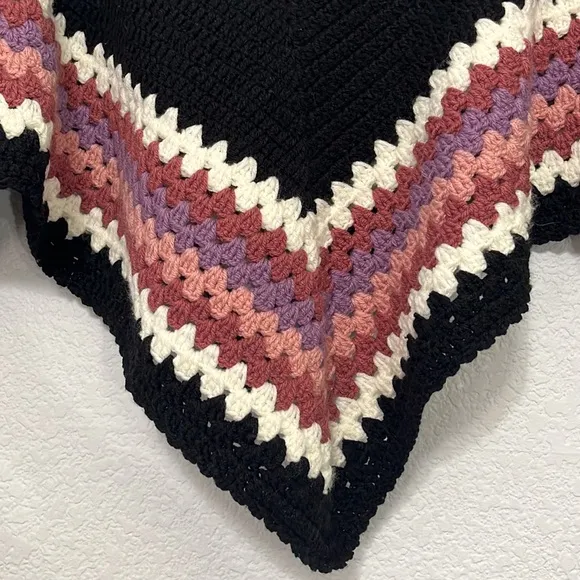 Vintage Crochet Y2K Poncho Sweater